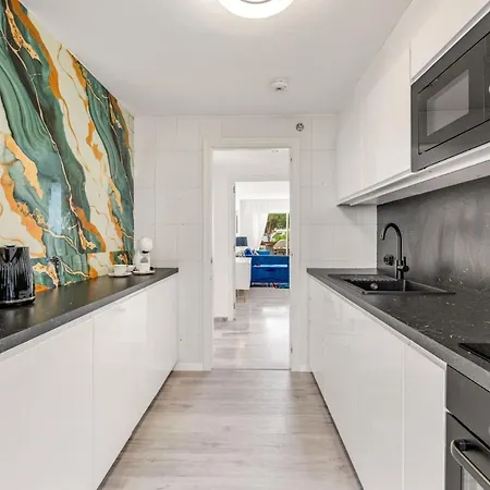 Bright And Spacious 2br With Terrace In Costalita דירה אסטפונה