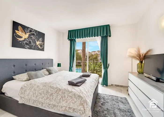 Bright And Spacious 2br With Terrace In Costalita *